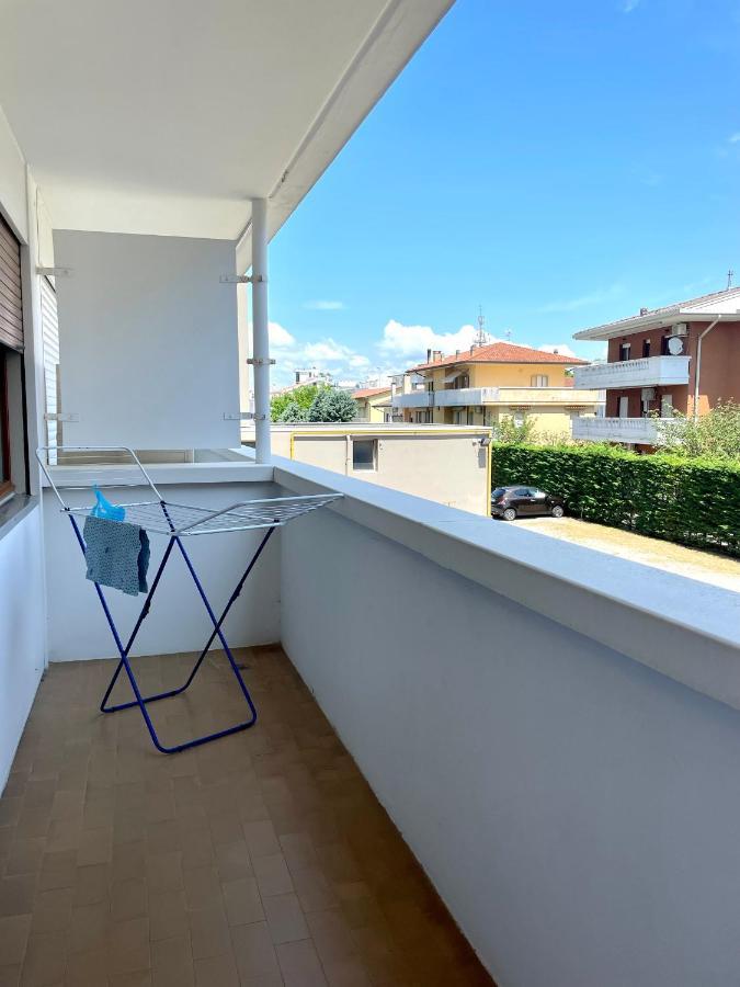 Condominio Centrale 104 Lignano Sabbiadoro Exterior foto